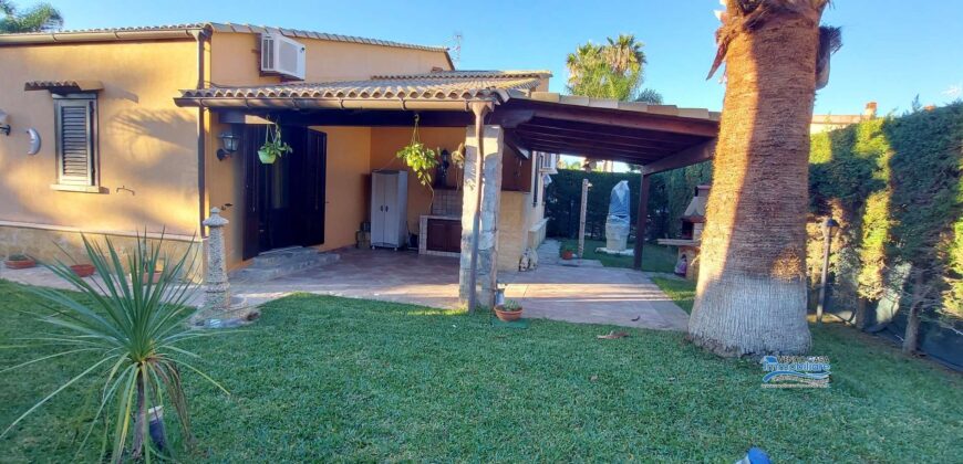 Campofelice di Roccella: Villa Contrada Piano Calzata