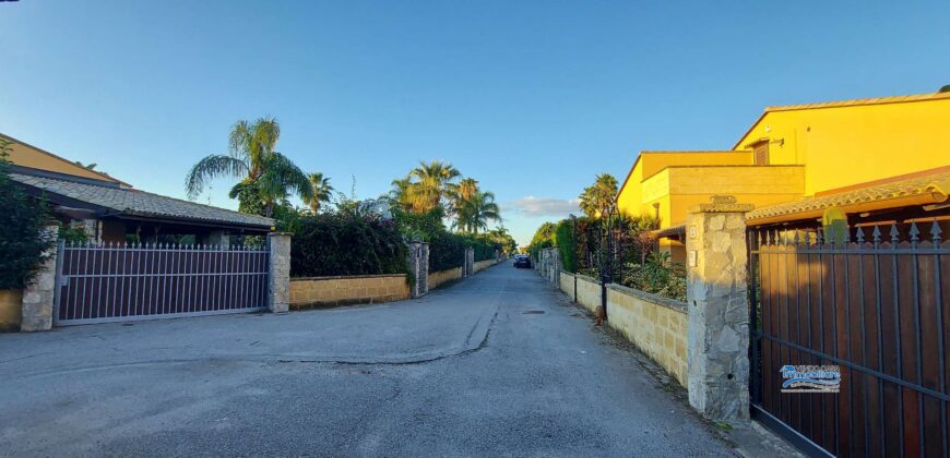 Campofelice di Roccella: Villa Contrada Piano Calzata