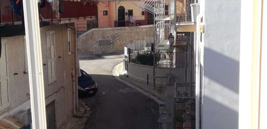 Sant’ Elia : Appartamento Via Busalacchi