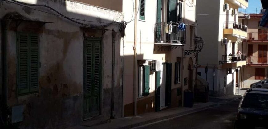 Sant’ Elia : Appartamento Via Busalacchi