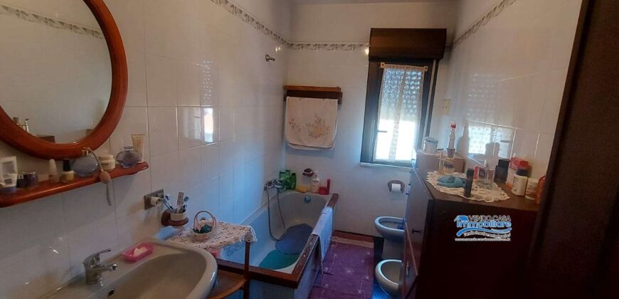 Casteldaccia: Appartamento Via Re Di Puglia