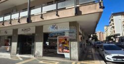 Palermo : Locale Commerciale Viale Strasburgo
