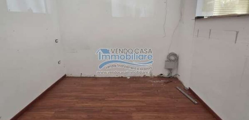 Palermo : Locale Commerciale Largo Giuseppe Parini