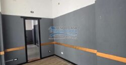 Palermo : Locale Commerciale Largo Giuseppe Parini