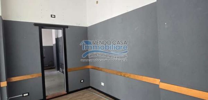 Palermo : Locale Commerciale Largo Giuseppe Parini