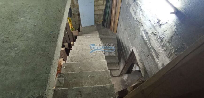 Casteldaccia: Magazzino Via Camilla Caderna