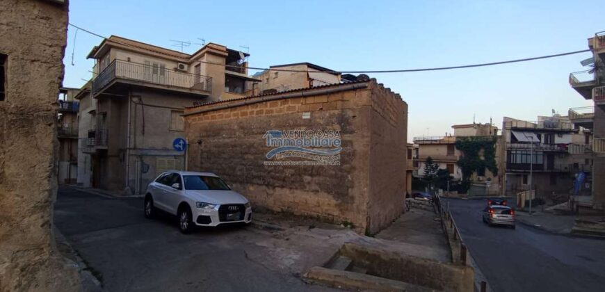 Casteldaccia: Magazzino Via Camilla Caderna