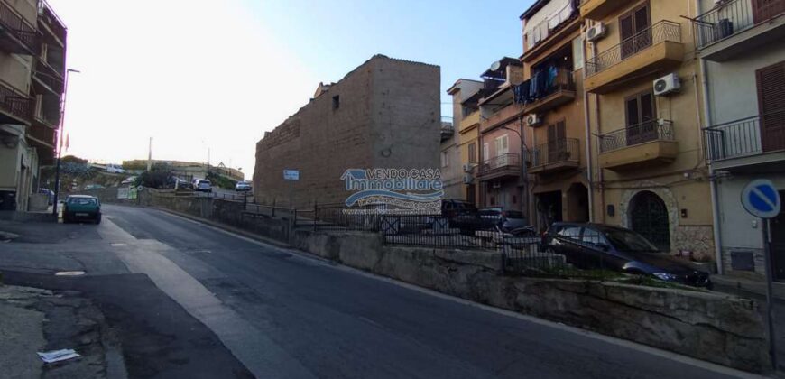 Casteldaccia: Magazzino Via Camilla Caderna